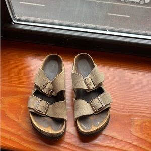 Birkenstock size 38 Arizona Suede Sandals